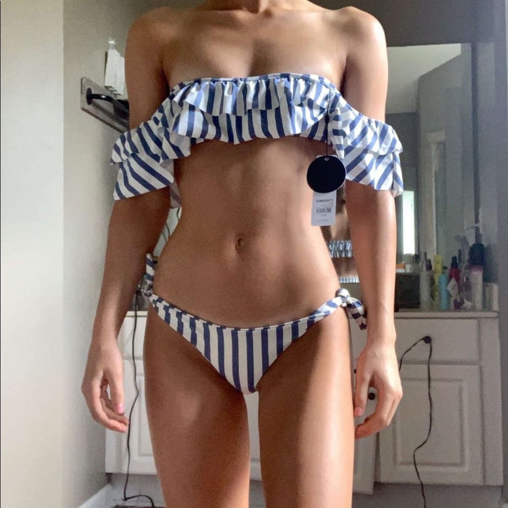 Amuse society bikini set